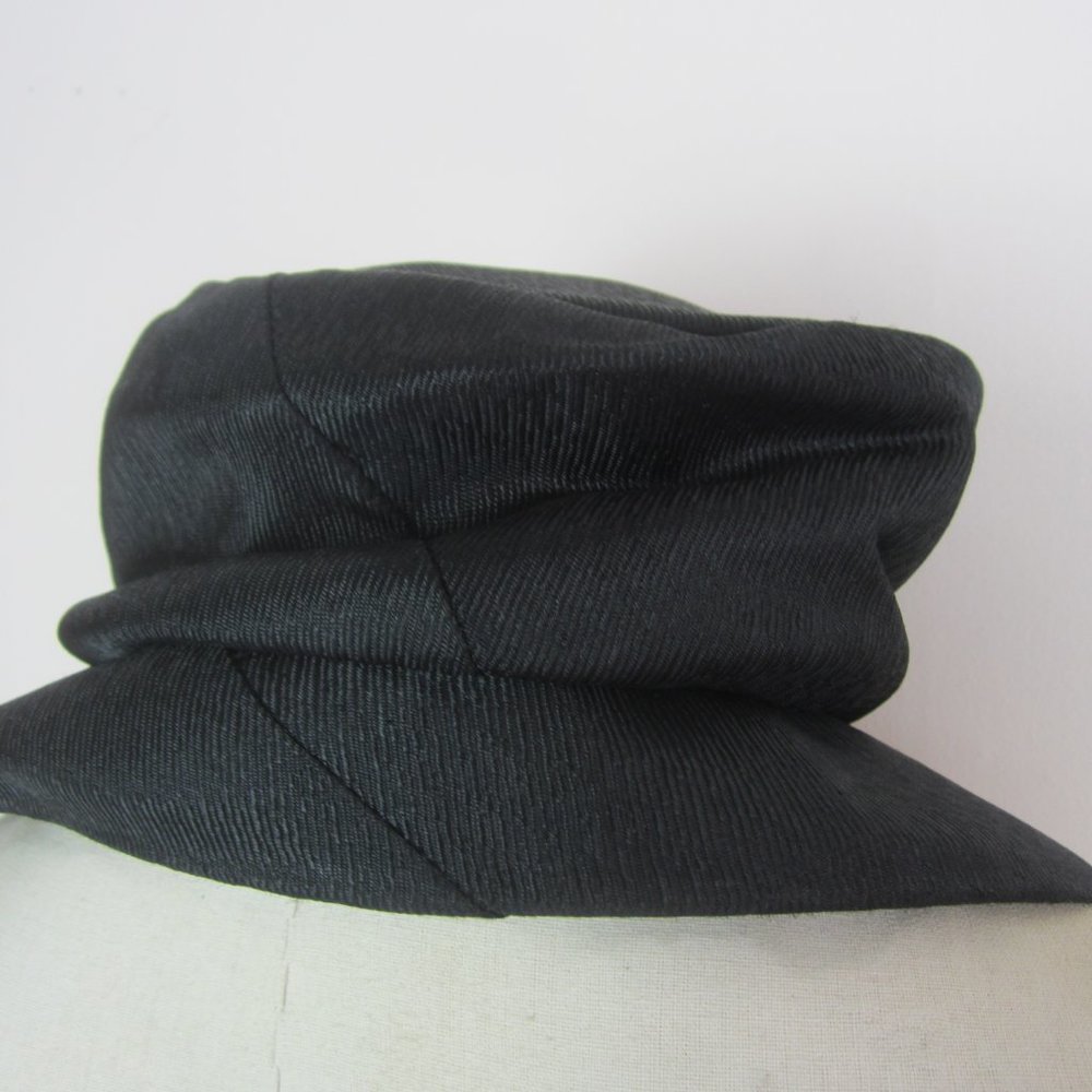 Vintage 1930’s Union Made Elegant Black Cloche Bow Hat - Picture 6 of 7